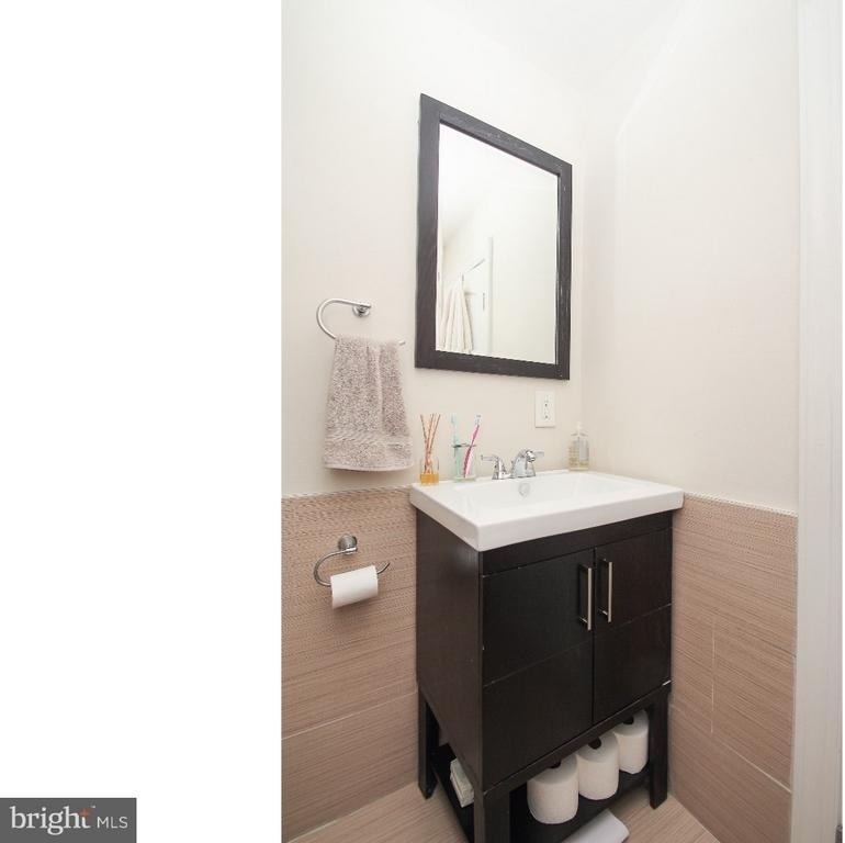 2033 Spruce Street - Photo 17
