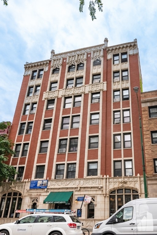 505 W Belmont - Photo 0