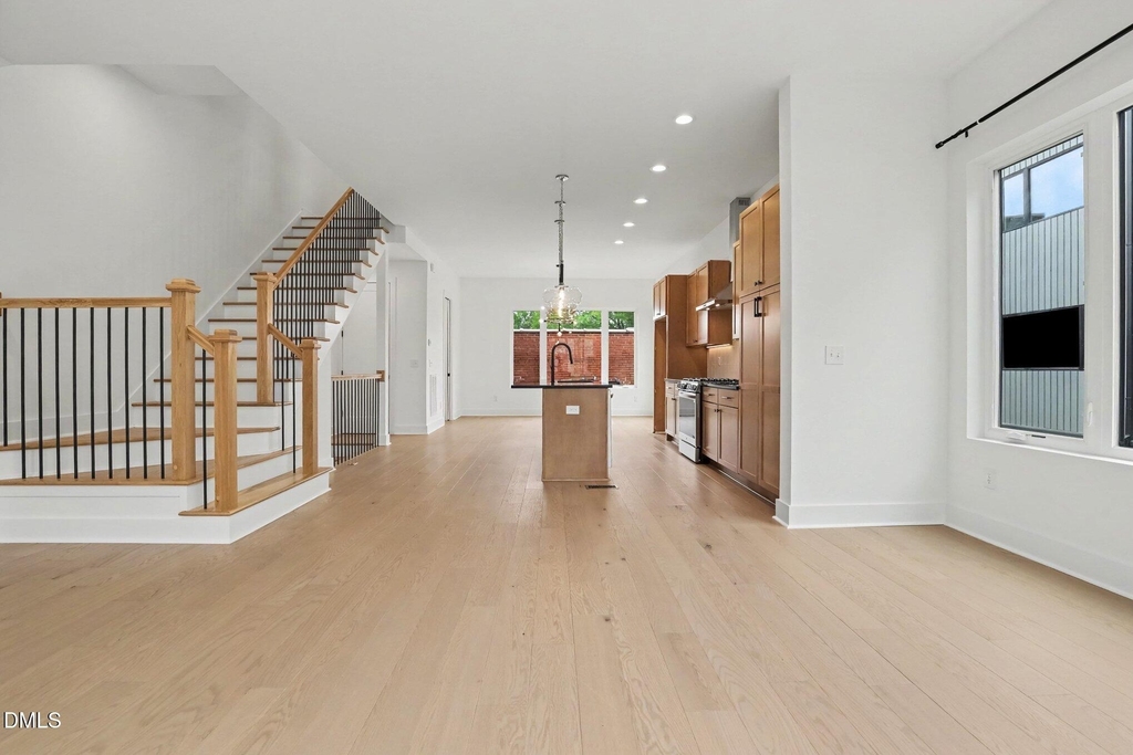 2000 Moody Lane - Photo 12