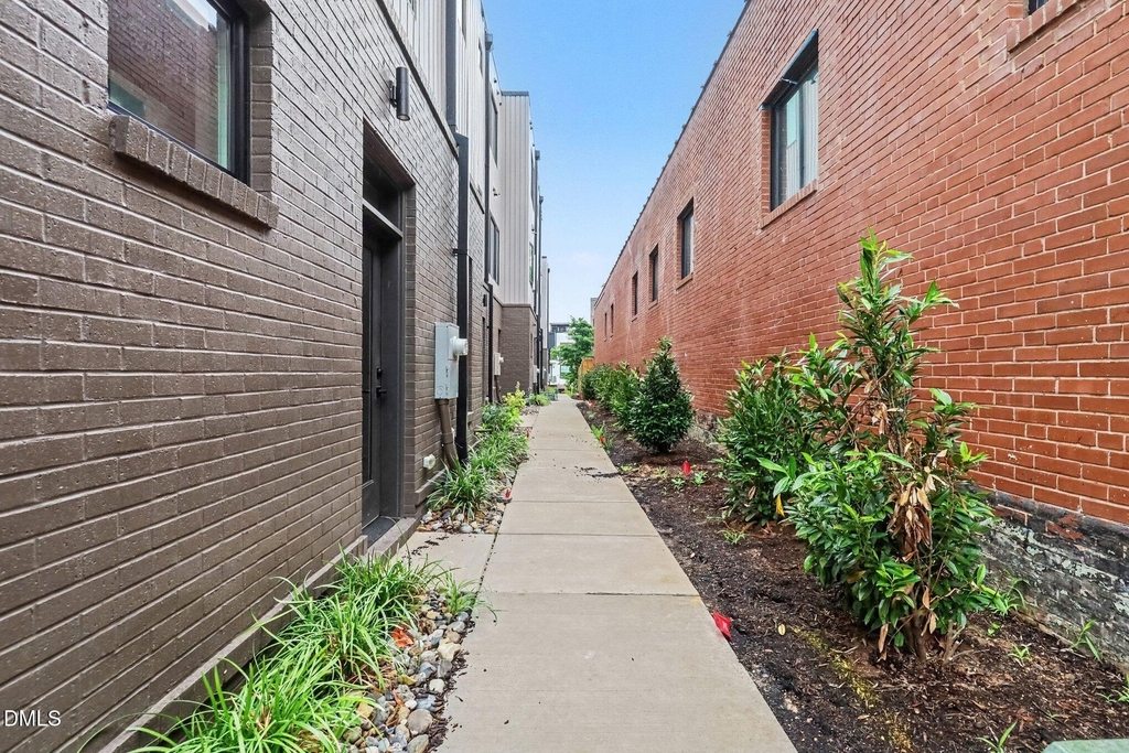 2000 Moody Lane - Photo 26