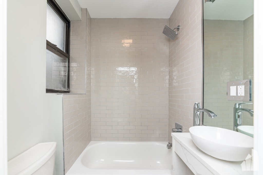 505 W Belmont - Photo 9