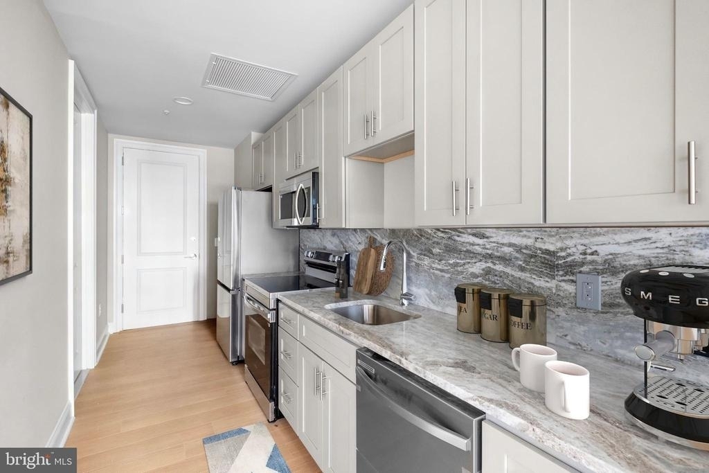 2301 John F Kennedy Boulevard - Photo 16