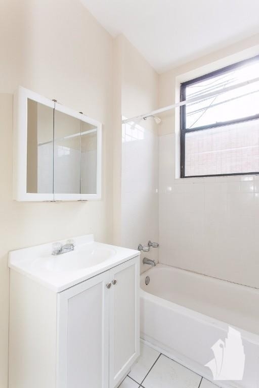 719 W Barry - Photo 6