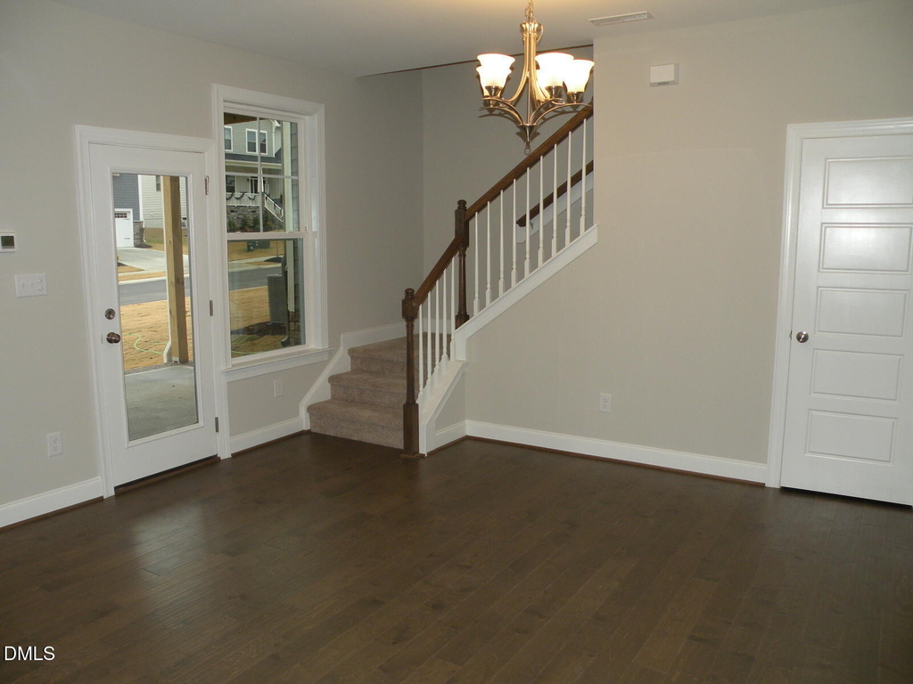 132 Tree Hill Lane - Photo 6