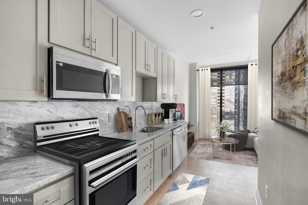 2301 John F Kennedy Boulevard - Photo 15