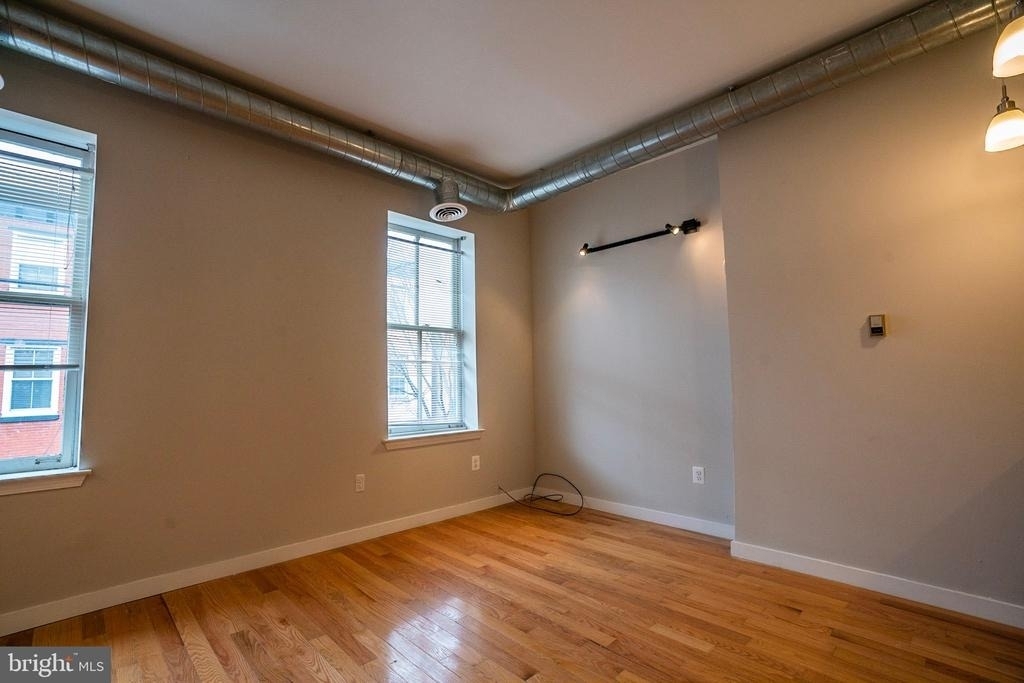 1504 Swain Street - Photo 3