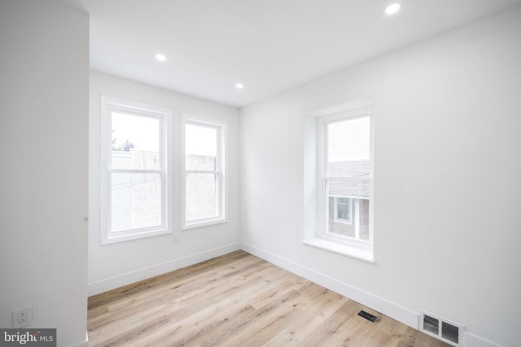 3712 Manayunk Avenue - Photo 29