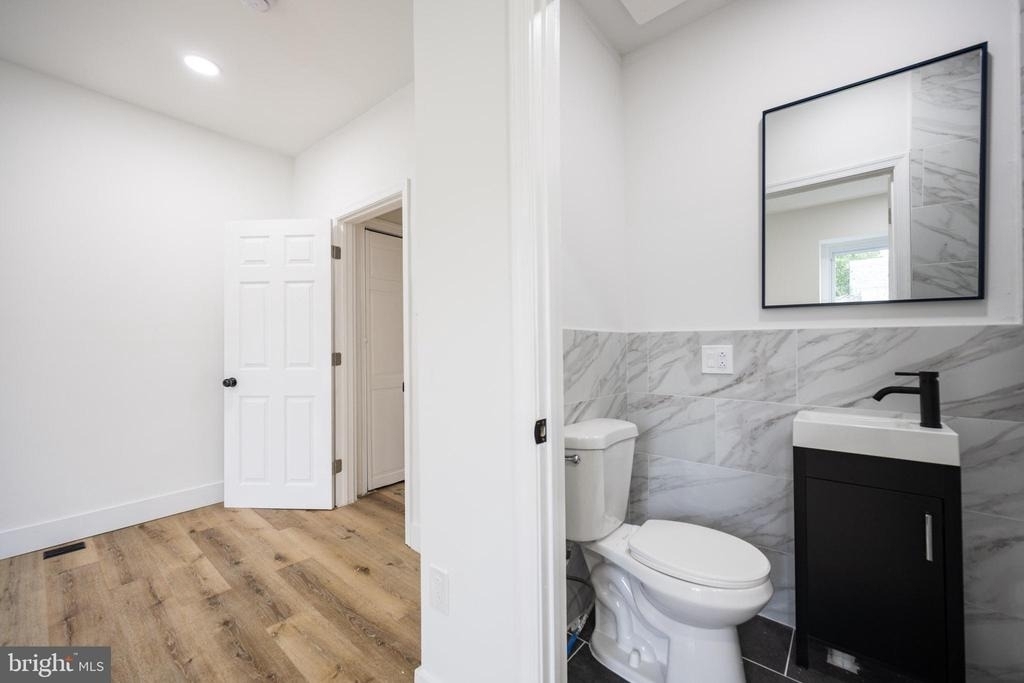 3712 Manayunk Avenue - Photo 24