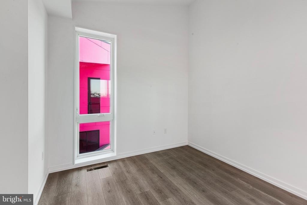 1229 Front St - Photo 5