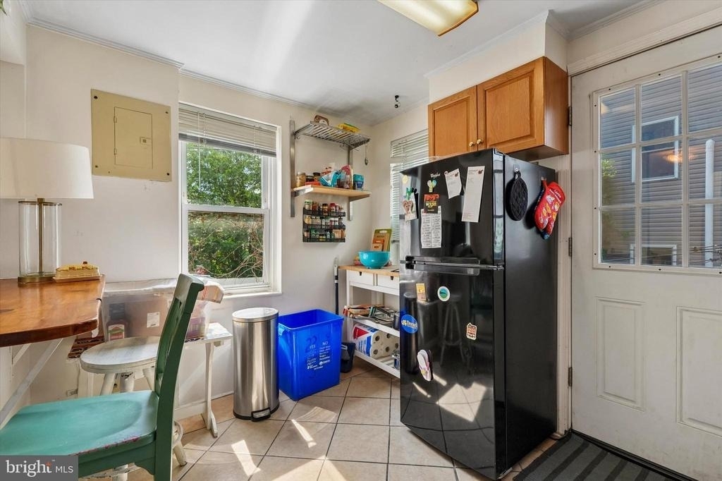 2348 Christian Street - Photo 4