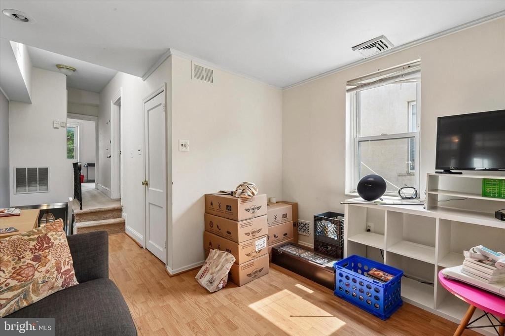 2348 Christian Street - Photo 3