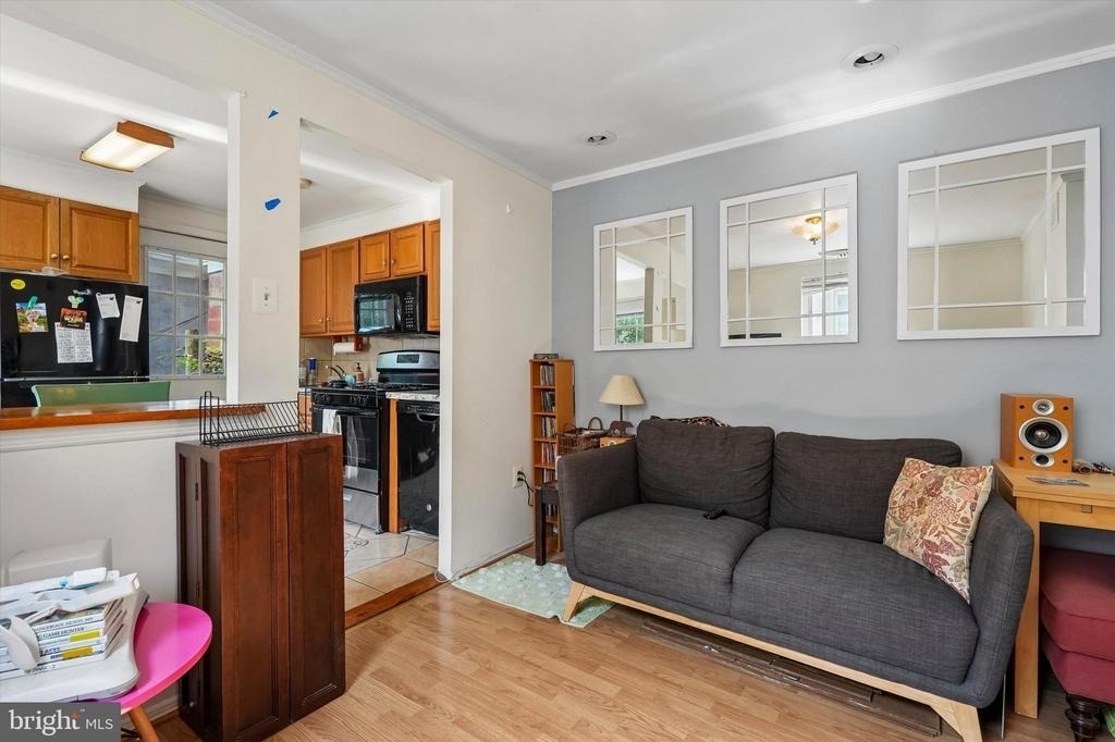 2348 Christian Street - Photo 8