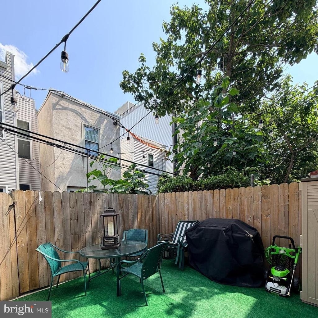 2239 Tasker Street - Photo 19