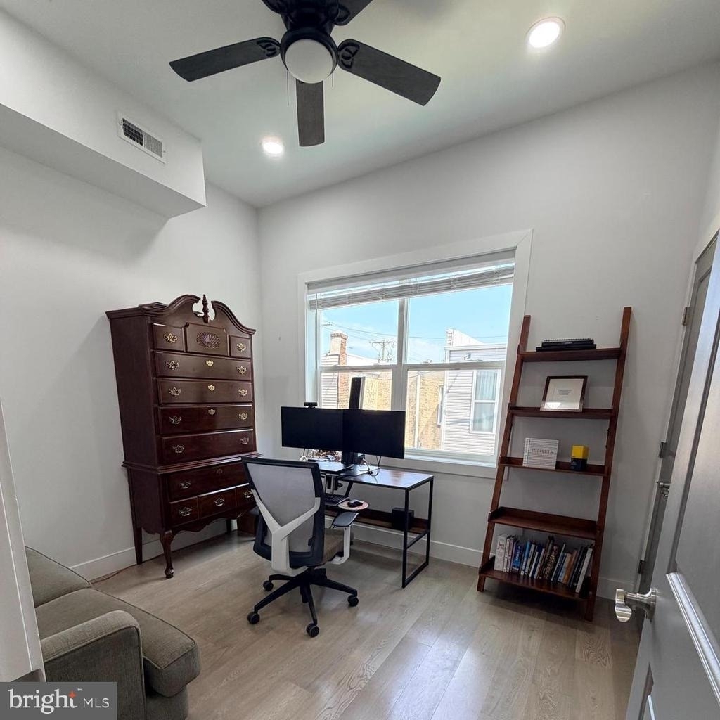 2239 Tasker Street - Photo 36