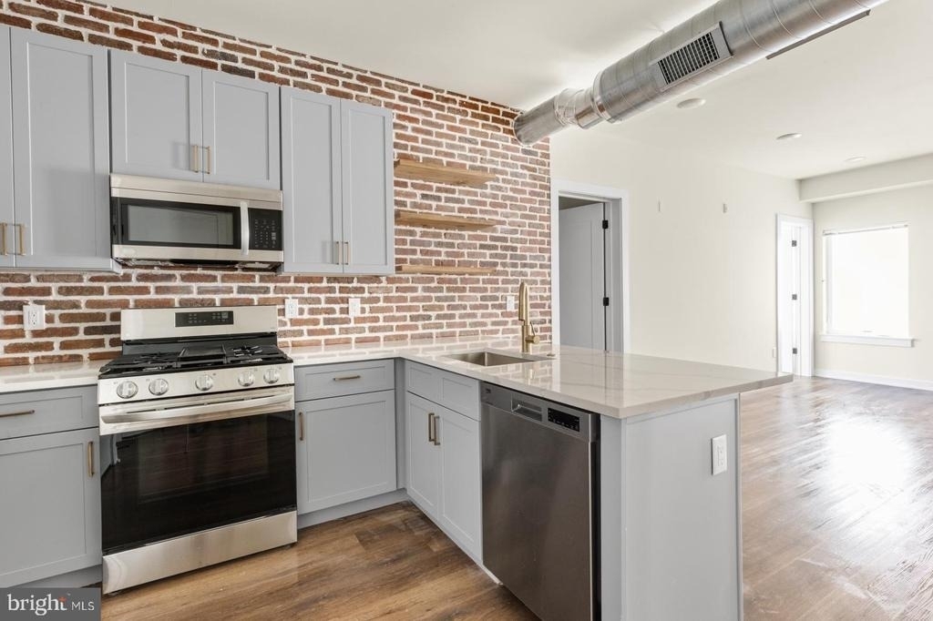 2401 Frankford Avenue - Photo 2