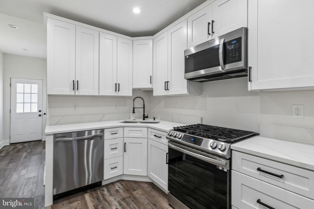 3156 Almond Street - Photo 21