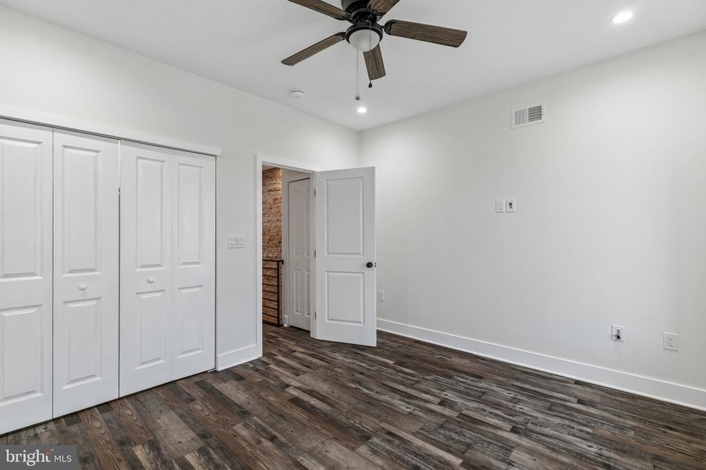 3156 Almond Street - Photo 32