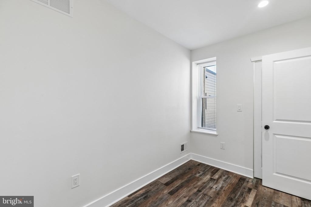 3156 Almond Street - Photo 36