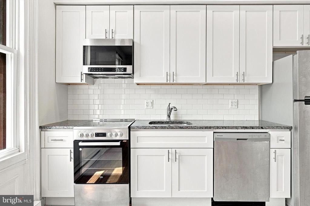 2107 Green Street - Photo 1