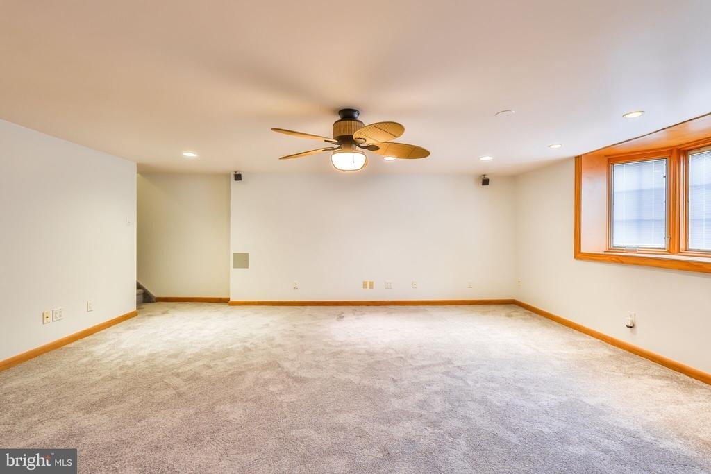 9898 Wistaria Street - Photo 40