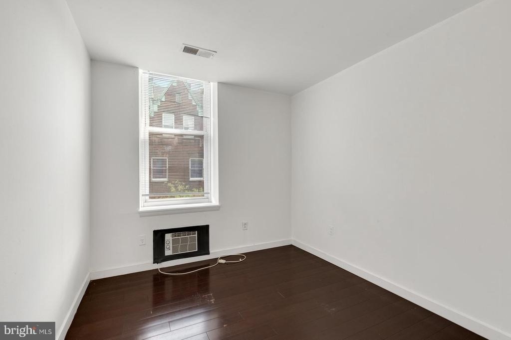 2137 Spruce Street - Photo 7