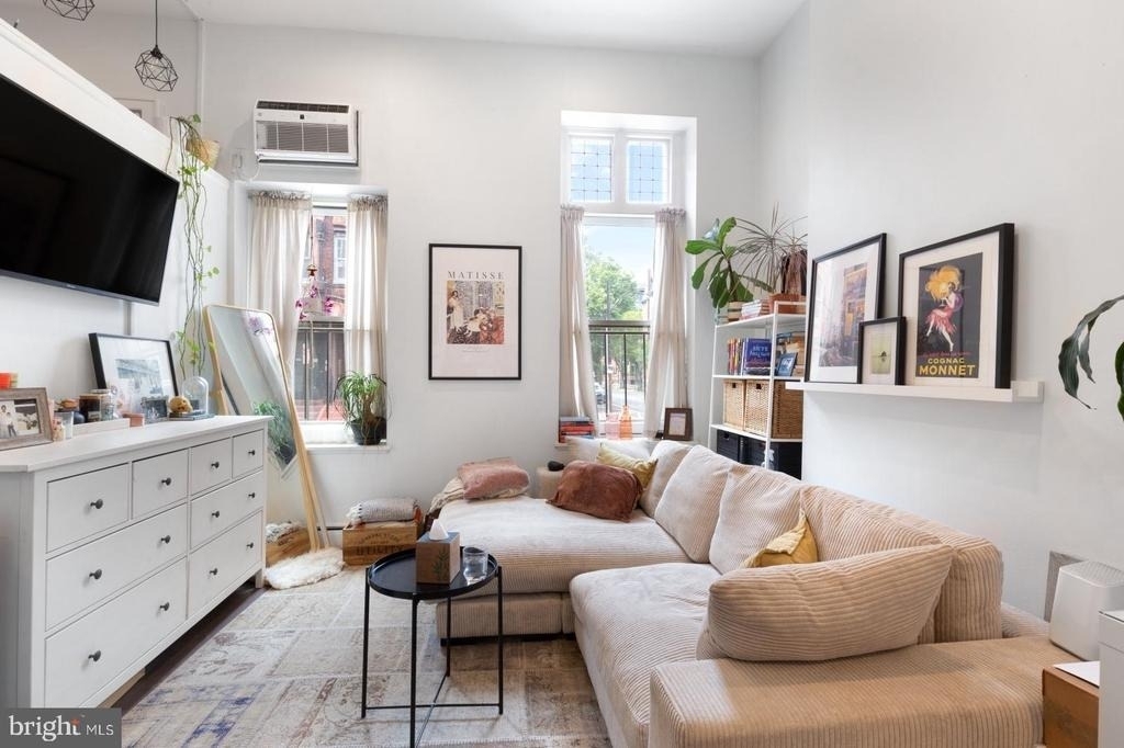 2137 Spruce Street - Photo 0