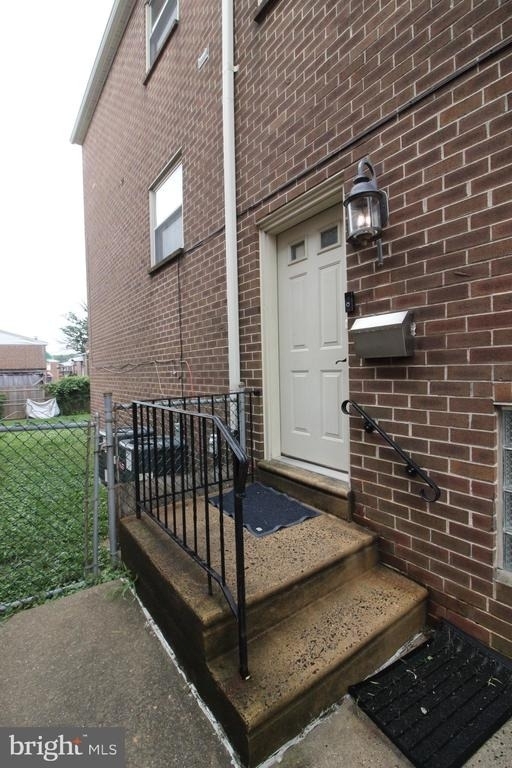 7915 Fairfield Street - Photo 2