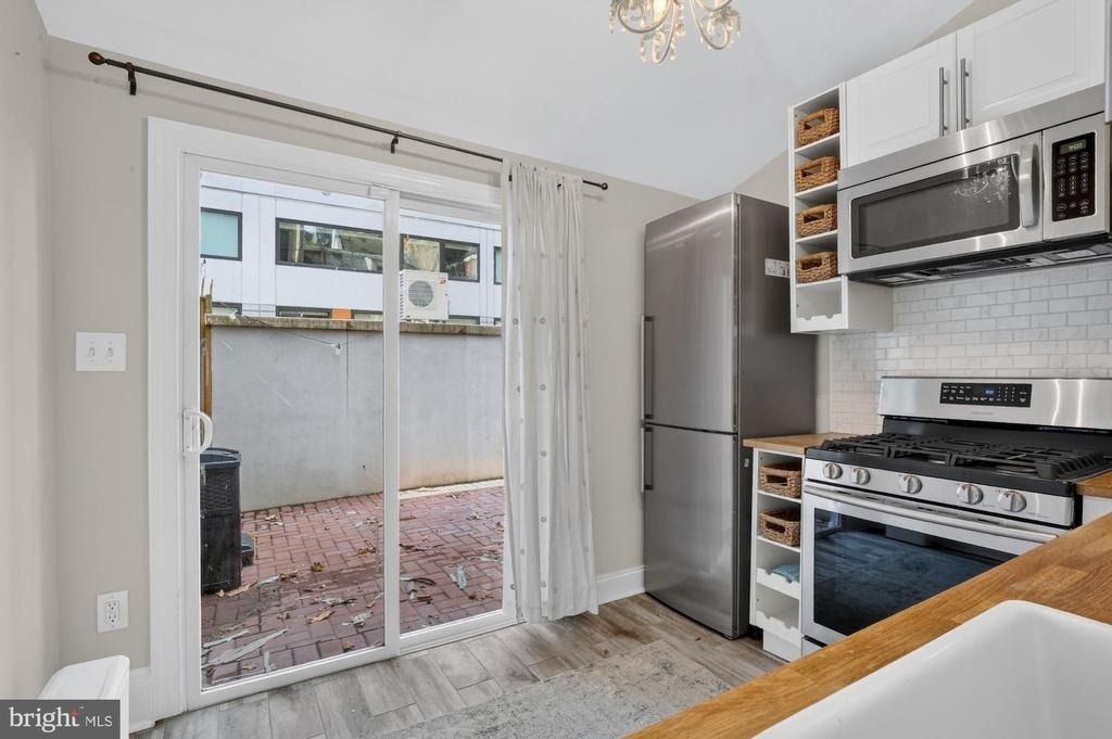 130 Elfreths Alley - Photo 8
