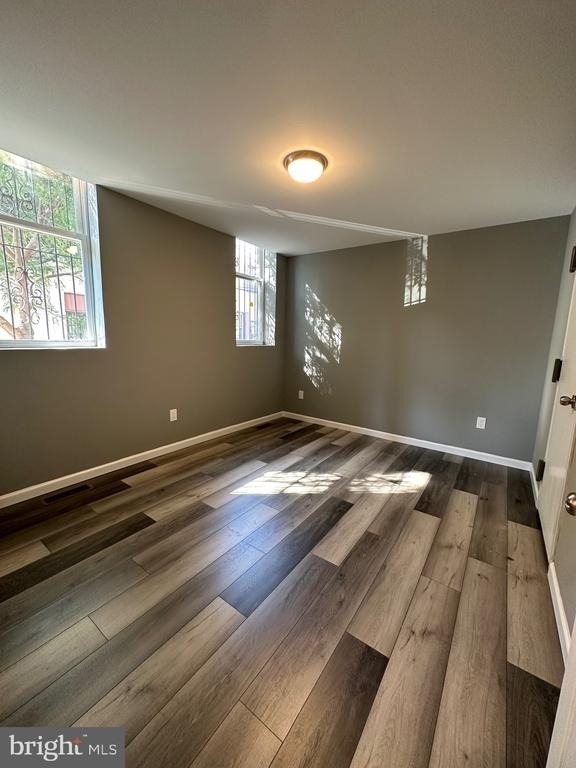 1019 Christian Street - Photo 6