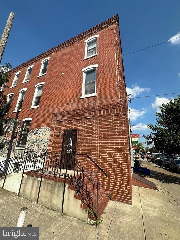 1019 Christian Street - Photo 1
