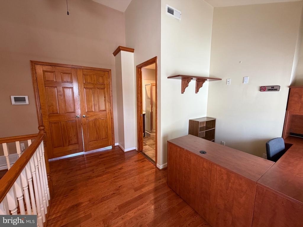 214 Grape Street - Photo 10