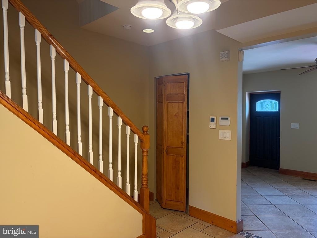 214 Grape Street - Photo 3