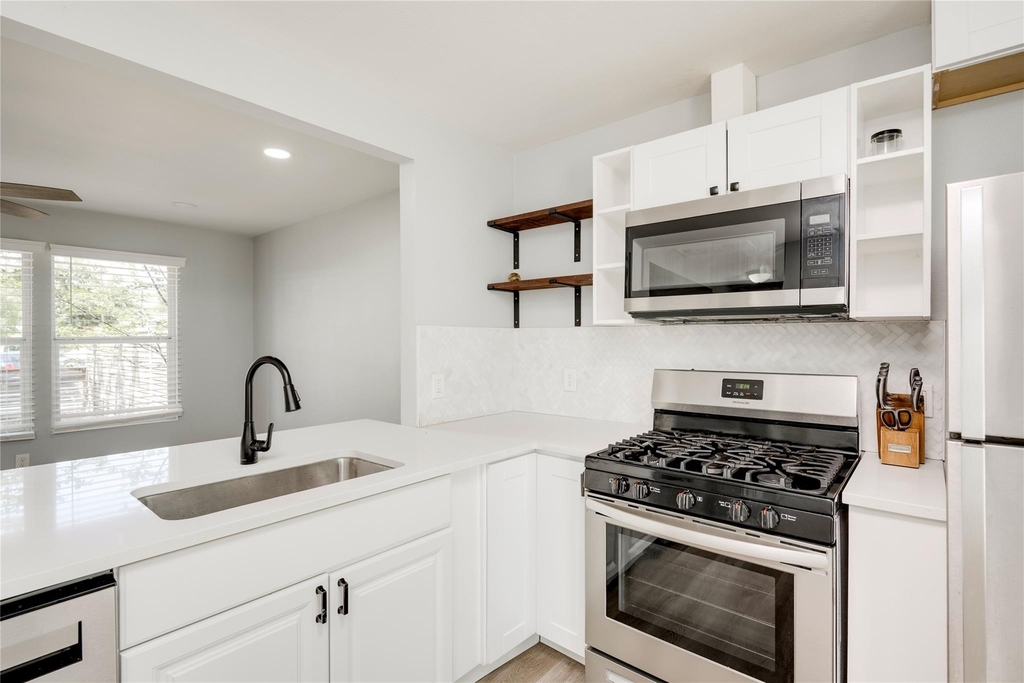 1400 Marcus Pl - Photo 28