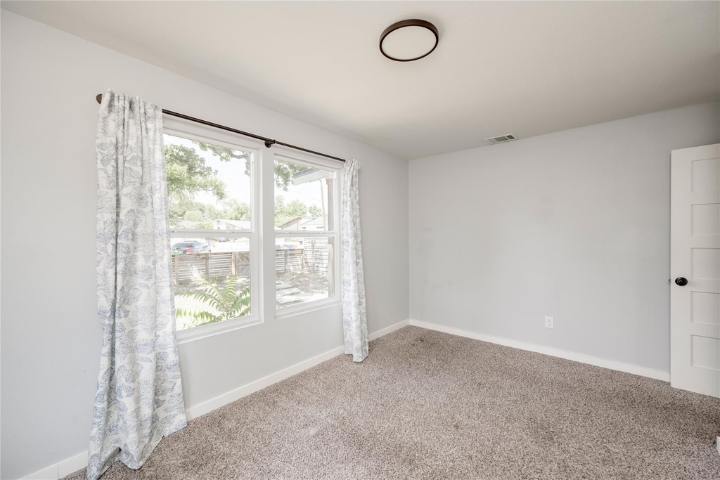 1400 Marcus Pl - Photo 13