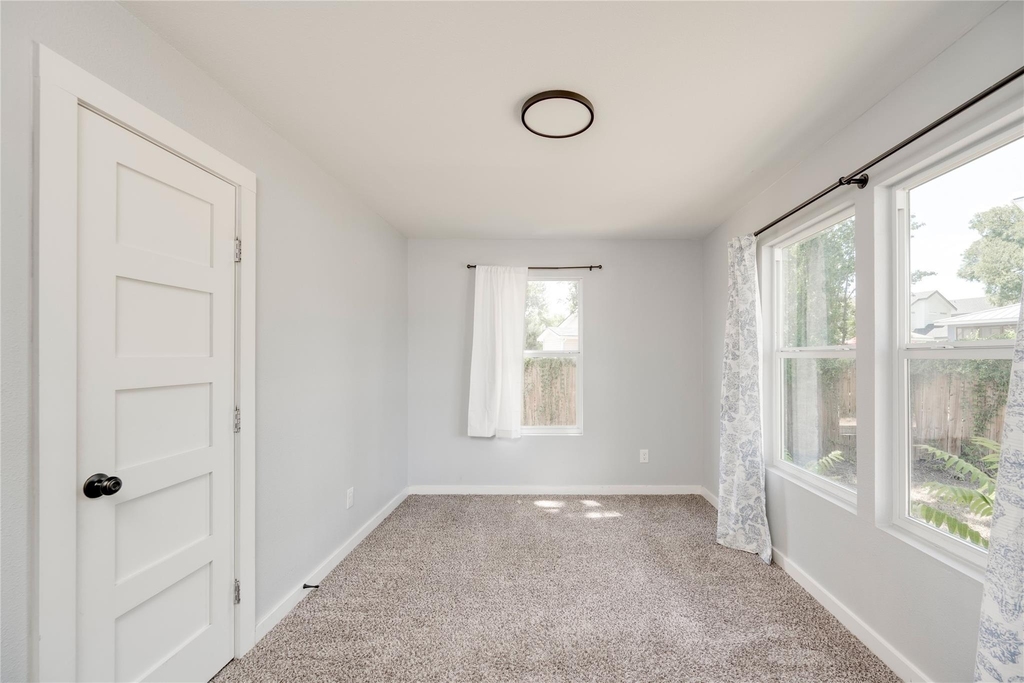 1400 Marcus Pl - Photo 12
