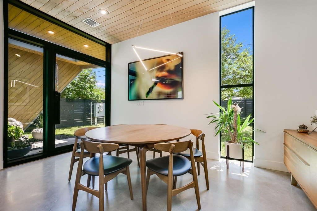 1100 Brass St - Photo 5