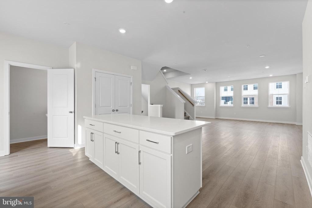 56 Continental Way - Photo 11