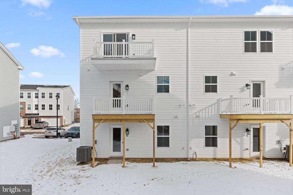 56 Continental Way - Photo 2