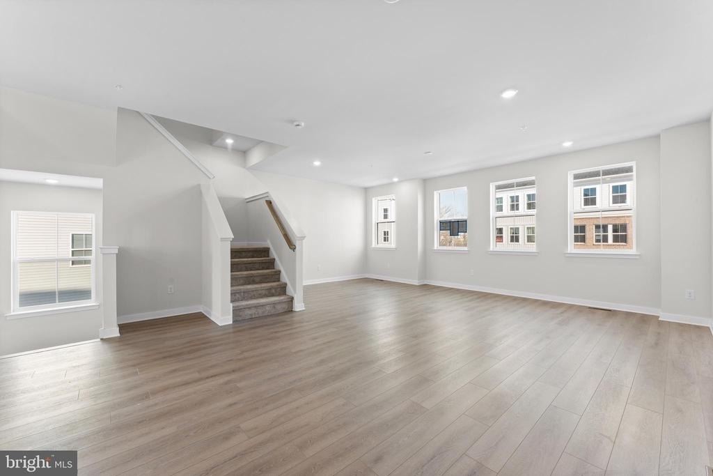 56 Continental Way - Photo 13