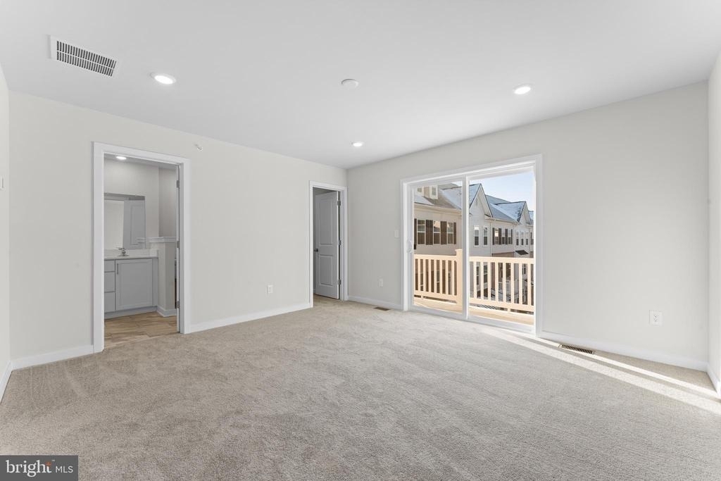 56 Continental Way - Photo 14
