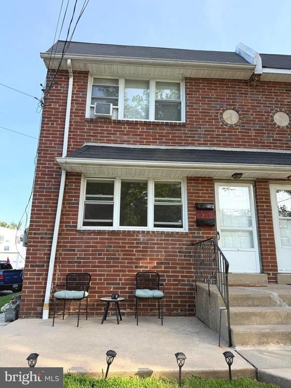 25 S Sylvania Avenue - Photo 0