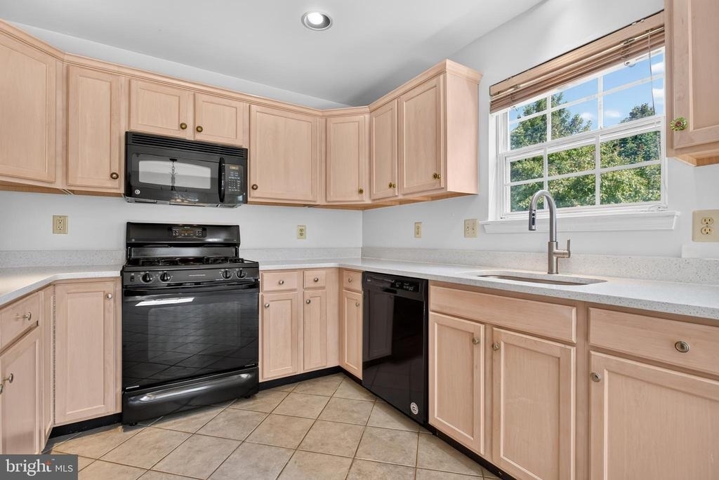 323 Glenn Rose Circle - Photo 3