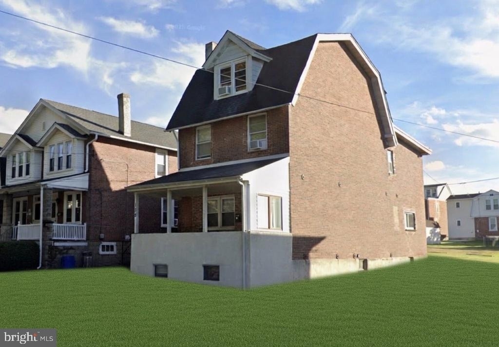 135 W Tenth Avenue - Photo 0