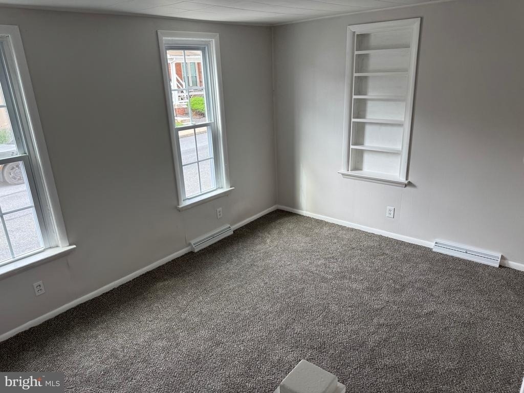 102 E Park Street - Photo 7