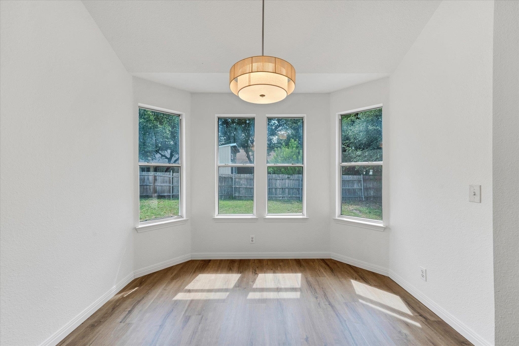 1707 Primrose Ln - Photo 7