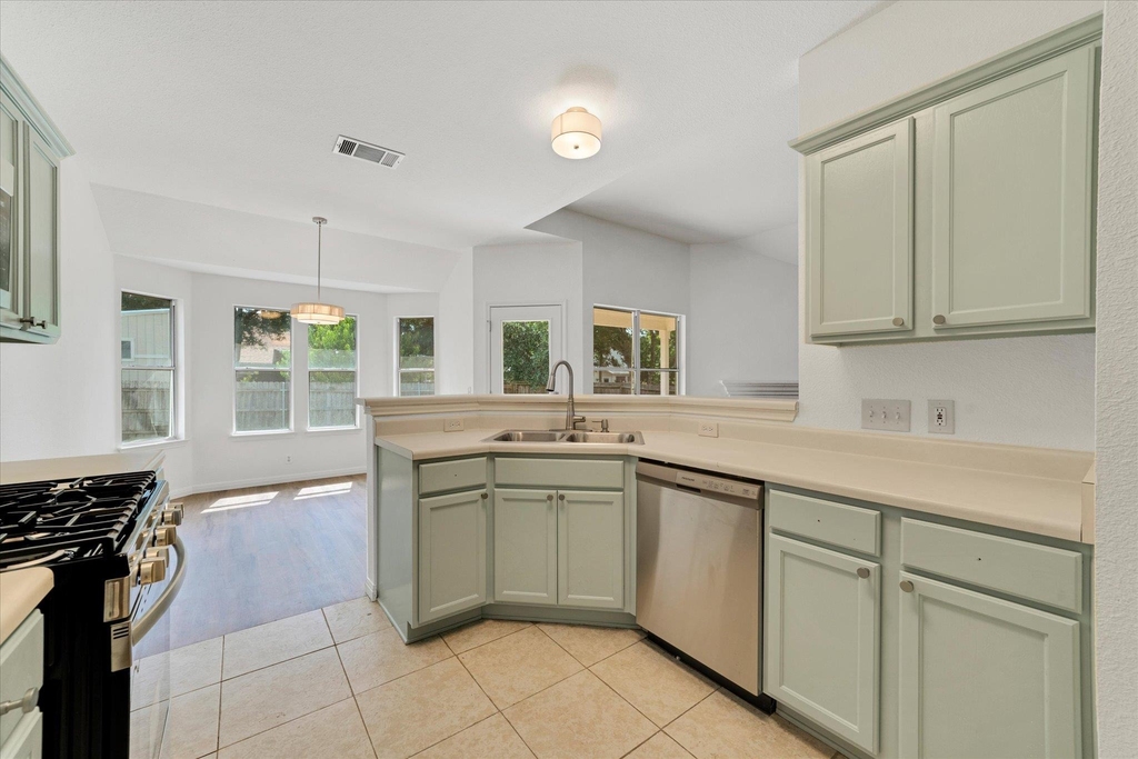 1707 Primrose Ln - Photo 12