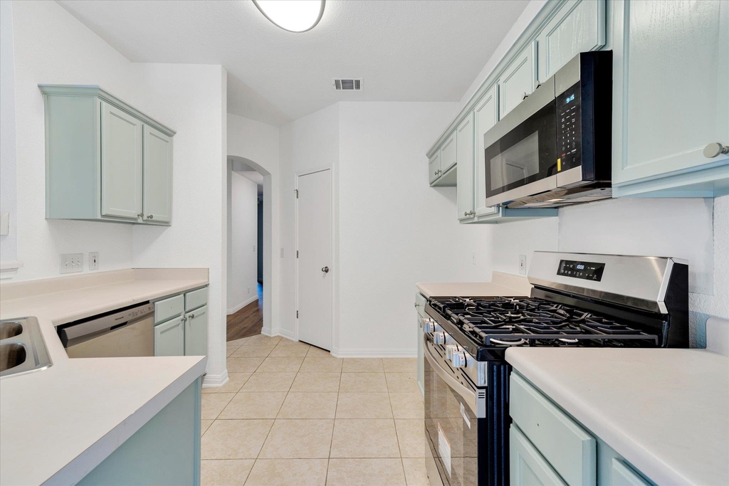 1707 Primrose Ln - Photo 10
