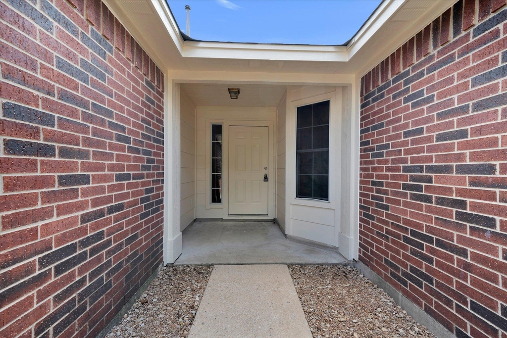 1707 Primrose Ln - Photo 2