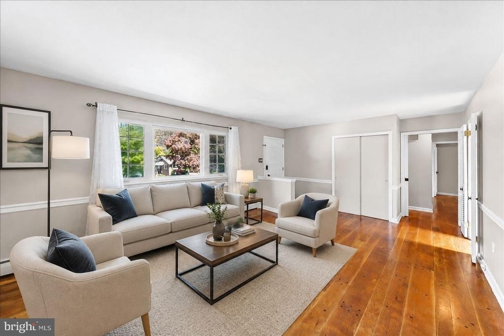 225 Chestnut Street - Photo 1