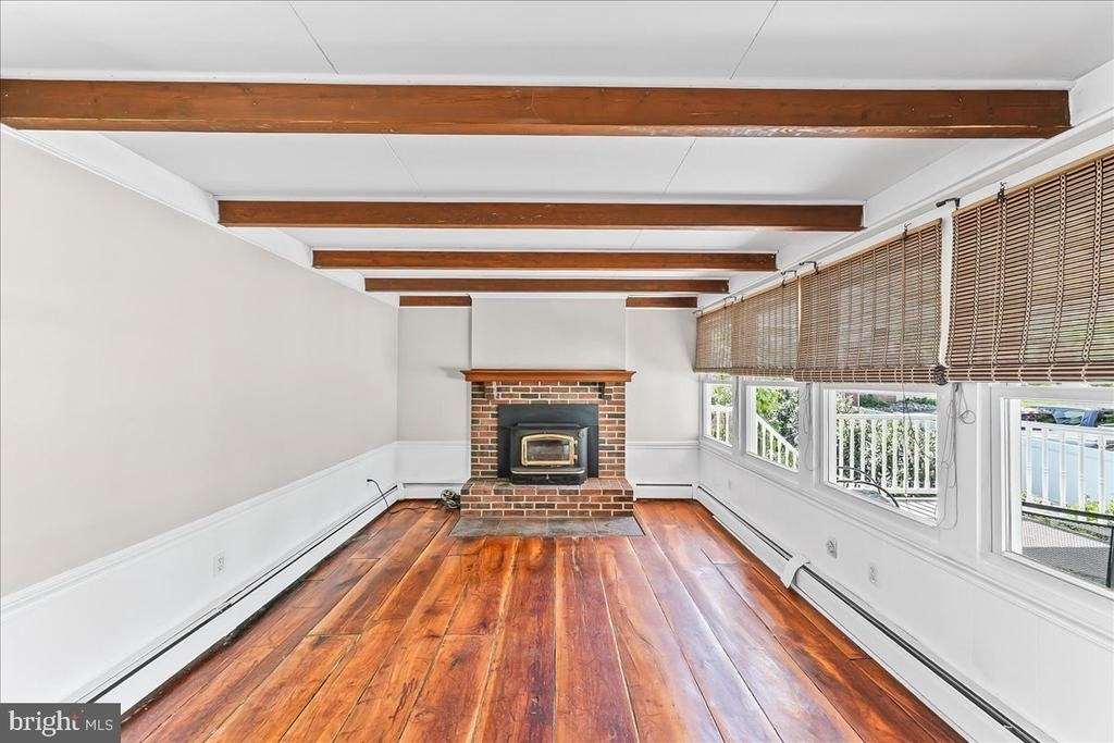 225 Chestnut Street - Photo 10
